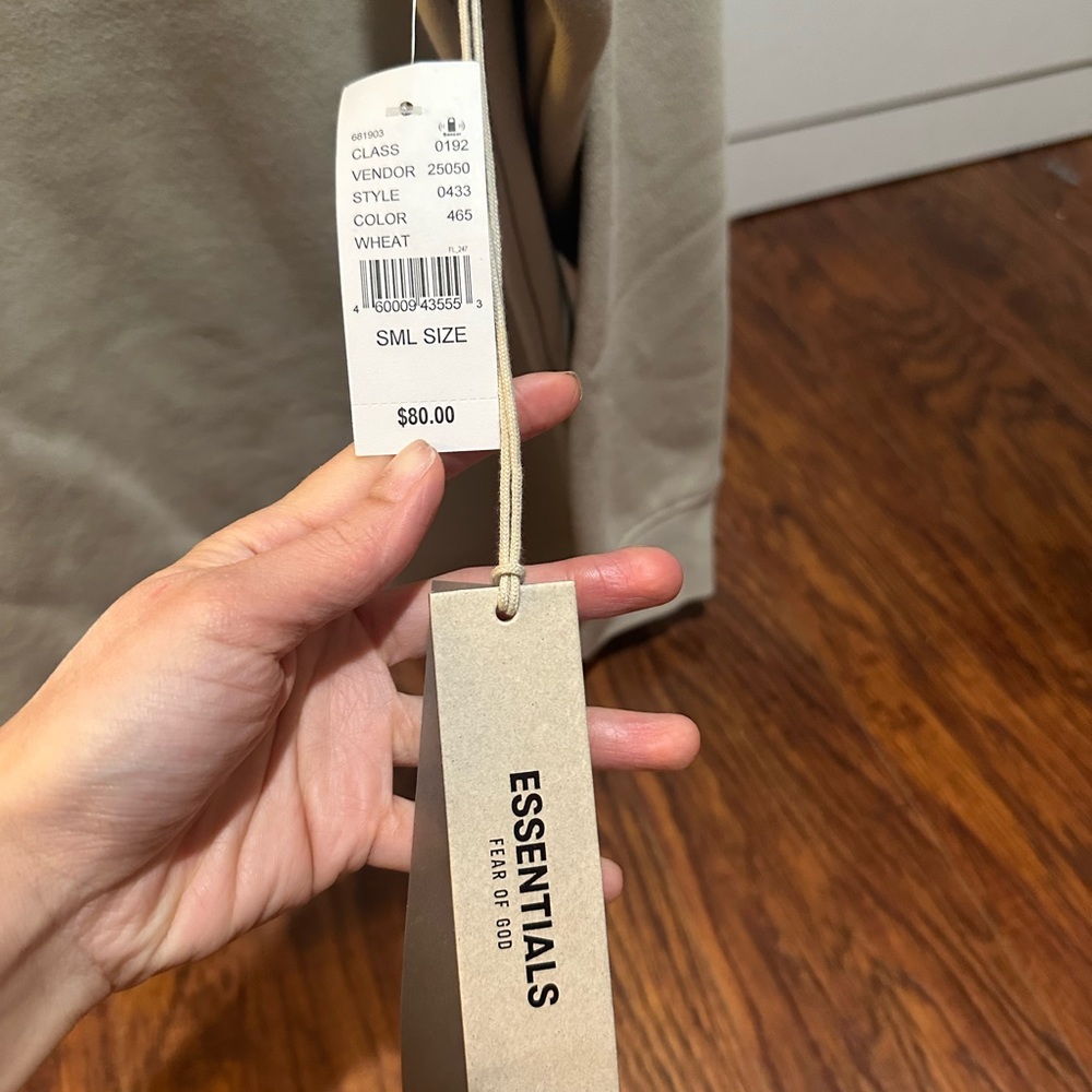Authentic essentials. - Picture 3 of 4